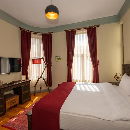 O'pera Okanli Lejlighedshotel 5*