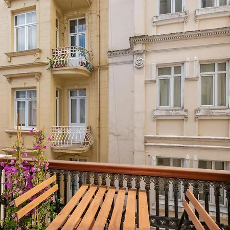 O'pera Okanli Aparthotel