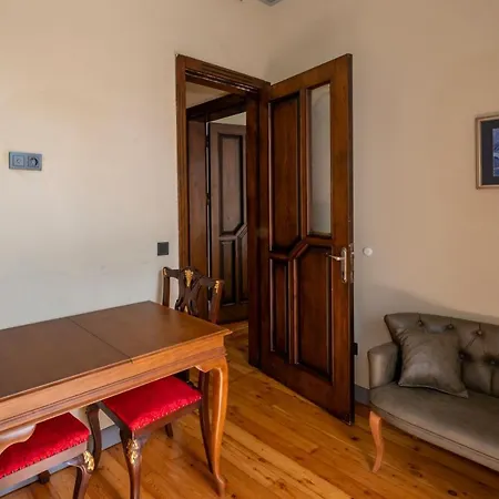 Lejlighedshotel O'pera Okanli