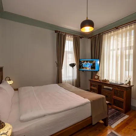 O'pera Okanli Lejlighedshotel