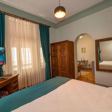 O'pera Okanli Istanbul