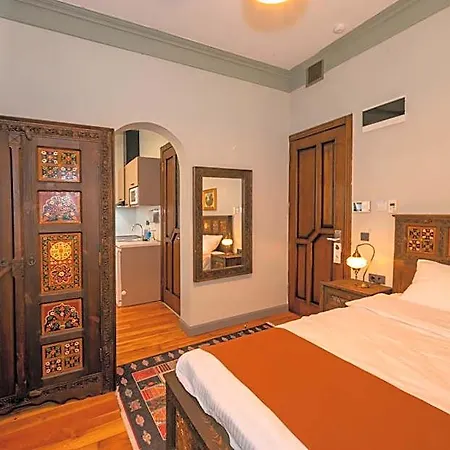O'pera Okanlı 4*