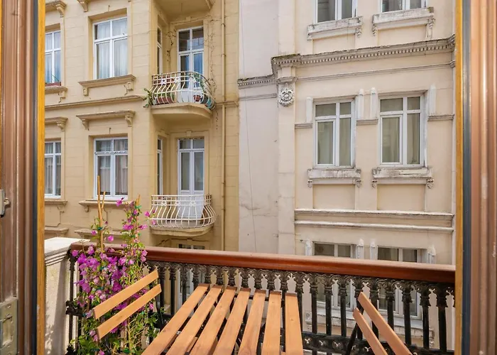 O'pera Okanli Apartahotel