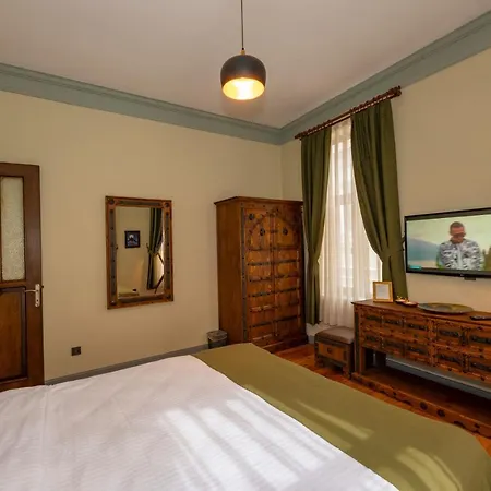 O'pera Okanli 4*